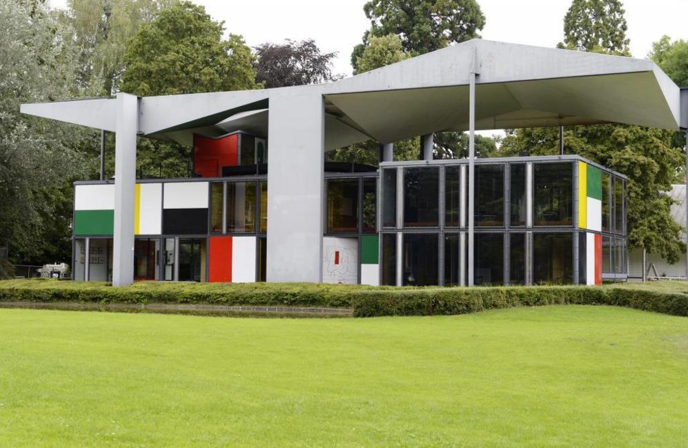 Zurich (Suiza): El pabelln Le Corbusier del Museo Heidi Weber, ubicado a orillas del lago de Zurich. Fue construido entre 1960 y 1967.