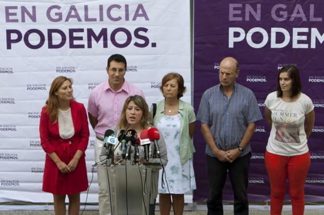 Carmen Santos, secretaria general de Podemos Galicia, en rueda de...