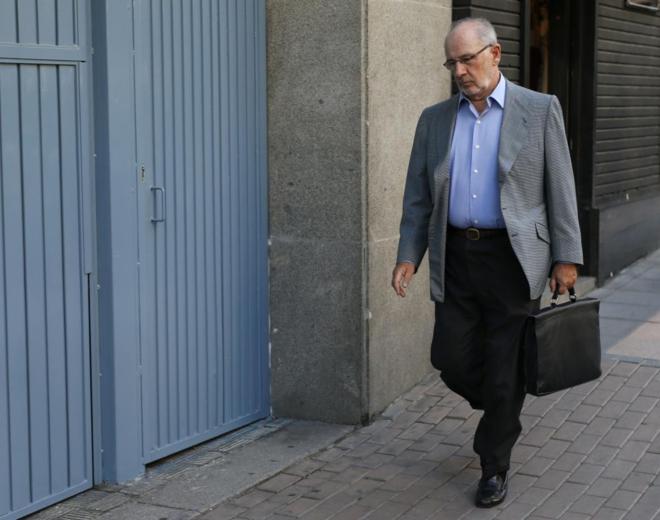 El ex vicepresidente del Gobierno, Rodrigo Rato, a la salida de su...