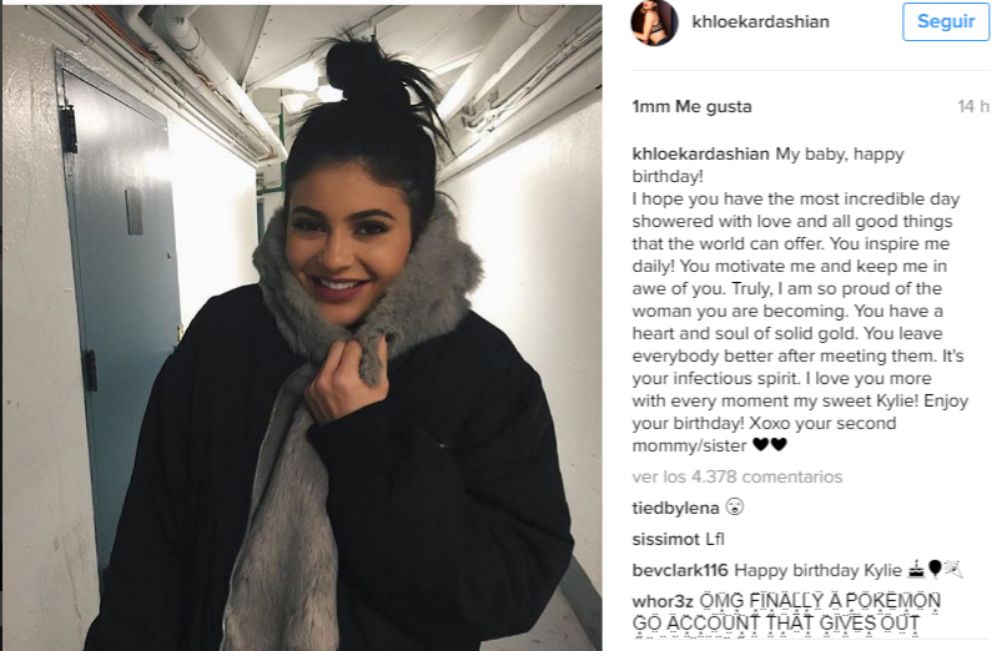 Khloe Kardashian felicit a su hermana pequea Kylie a travs de su...