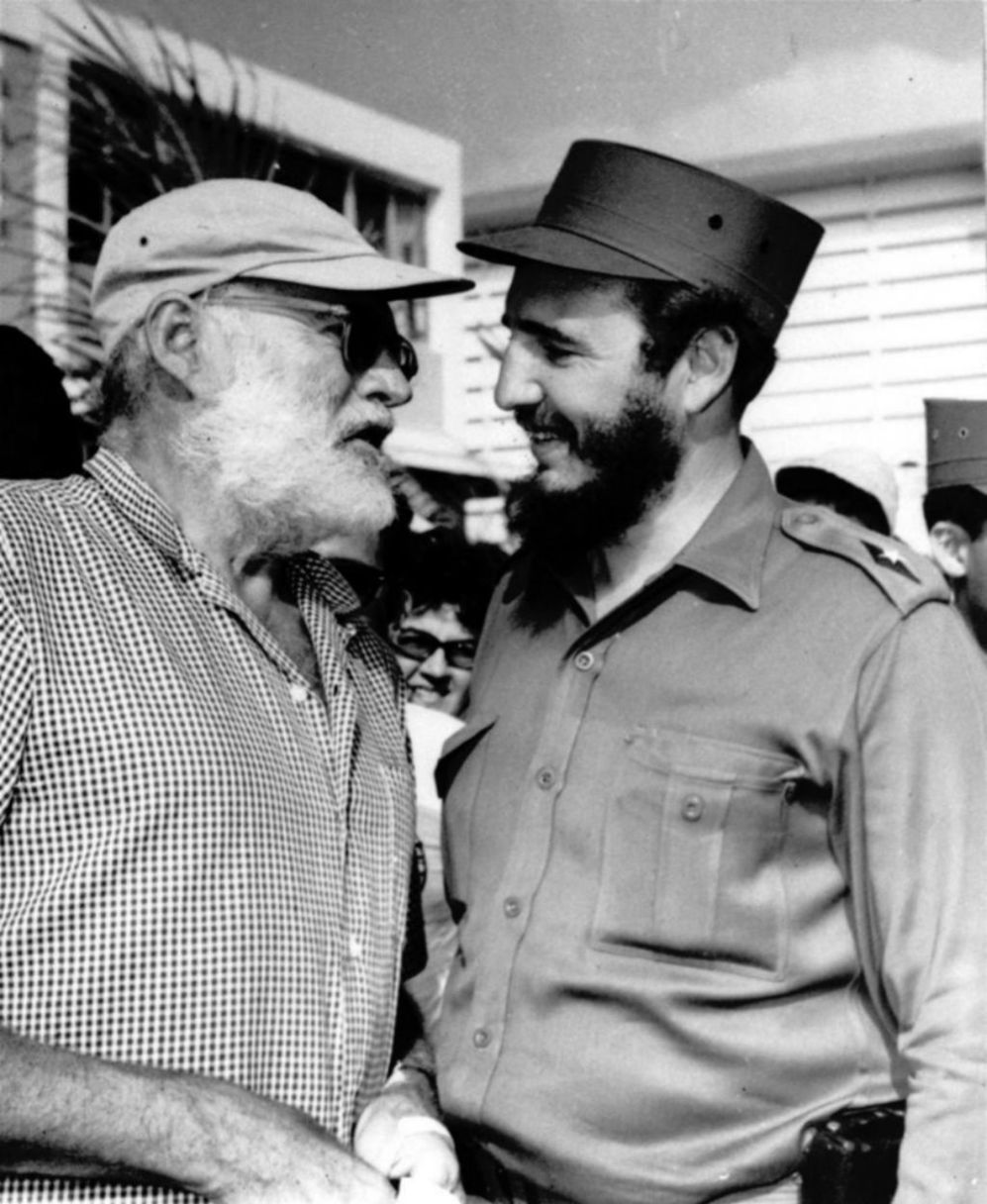 Fidel Castro se encontr por primera vez con el escritor Ernest...