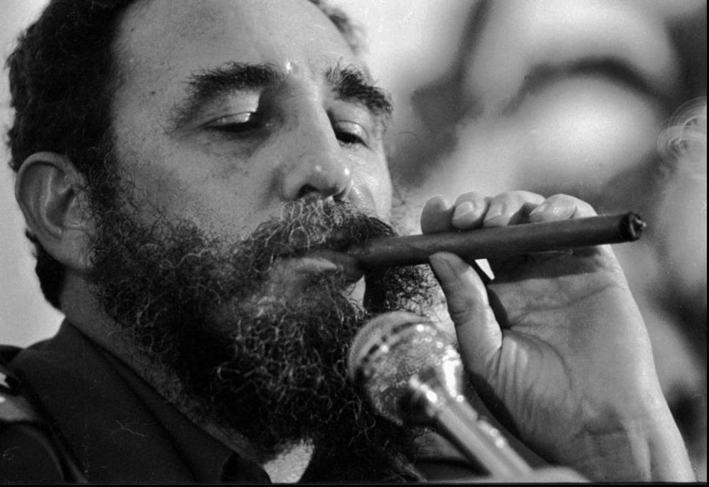Si hay dos smbolos vinculados a Fidel Castro esos son el puro y la...