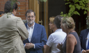 Mariano Rajoy, con Cospedal y otros de sus ms estrechos...