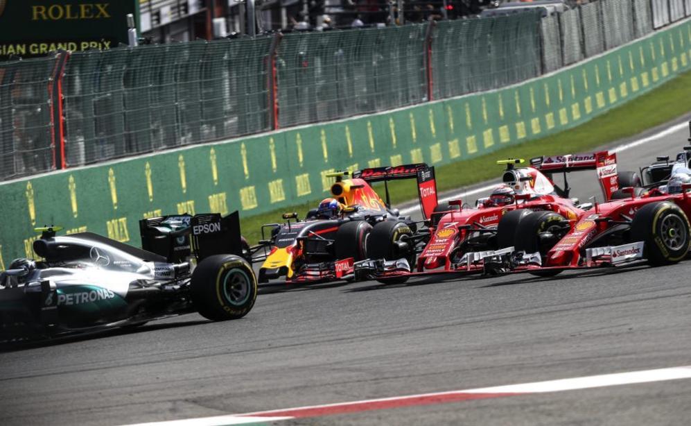 Nico Rosberg, Sebastian Vettel y Kimi Raikkonen en la accidentada...