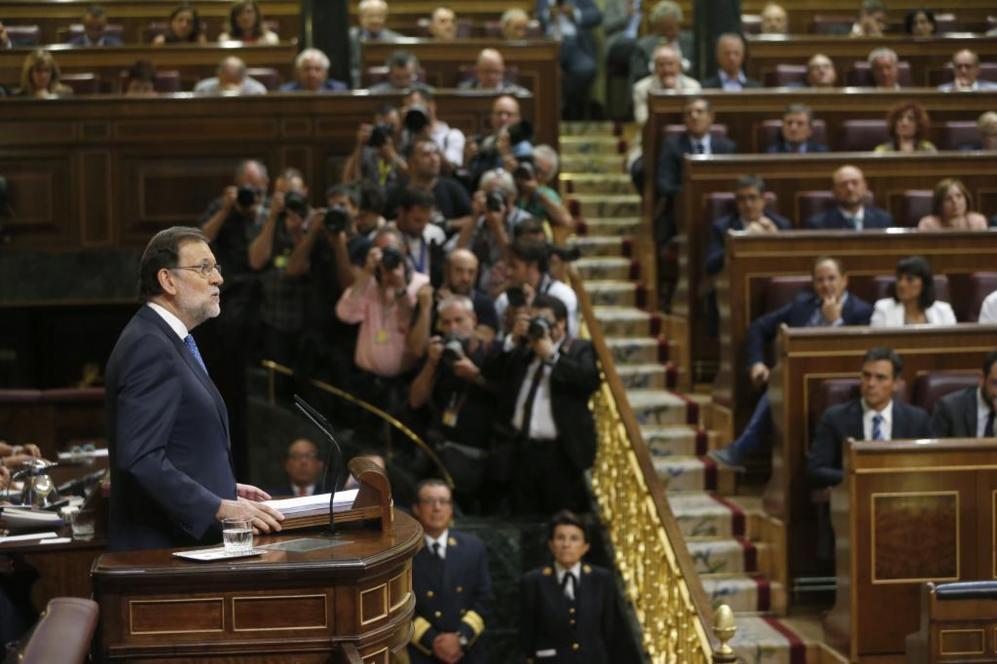 El candidato del Partido Popular, Mariano Rajoy, durante su...