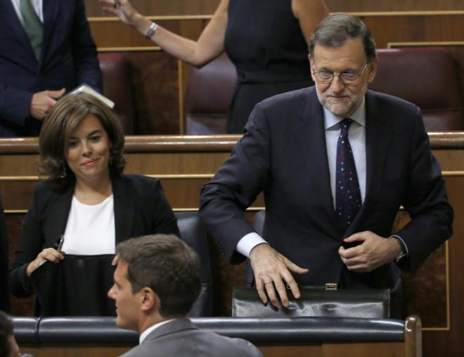 Mariano Rajoy y Albert Rivera se cruzan el viernes en el Congreso.