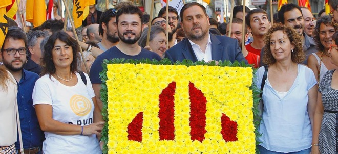 Gabriel Rufin y Oriol Junqueras, ayer, en la ofrenda floral.