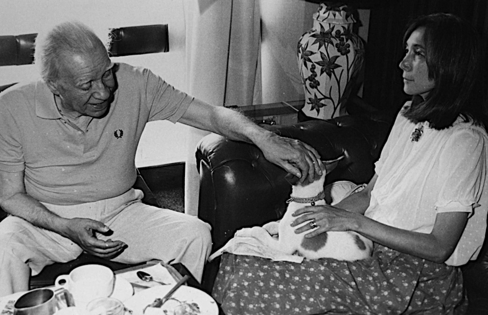 Jorge Luis Borges junto a su mujer Mara Kodama.