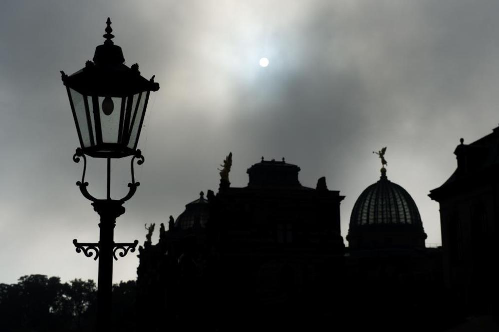 Amanecer en el casco histrico de la ciudad de Dresden, Alemania.
