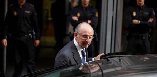 Rodrigo Rato, ex presidente de Caja Madrid y de Bankia, a su salida de...