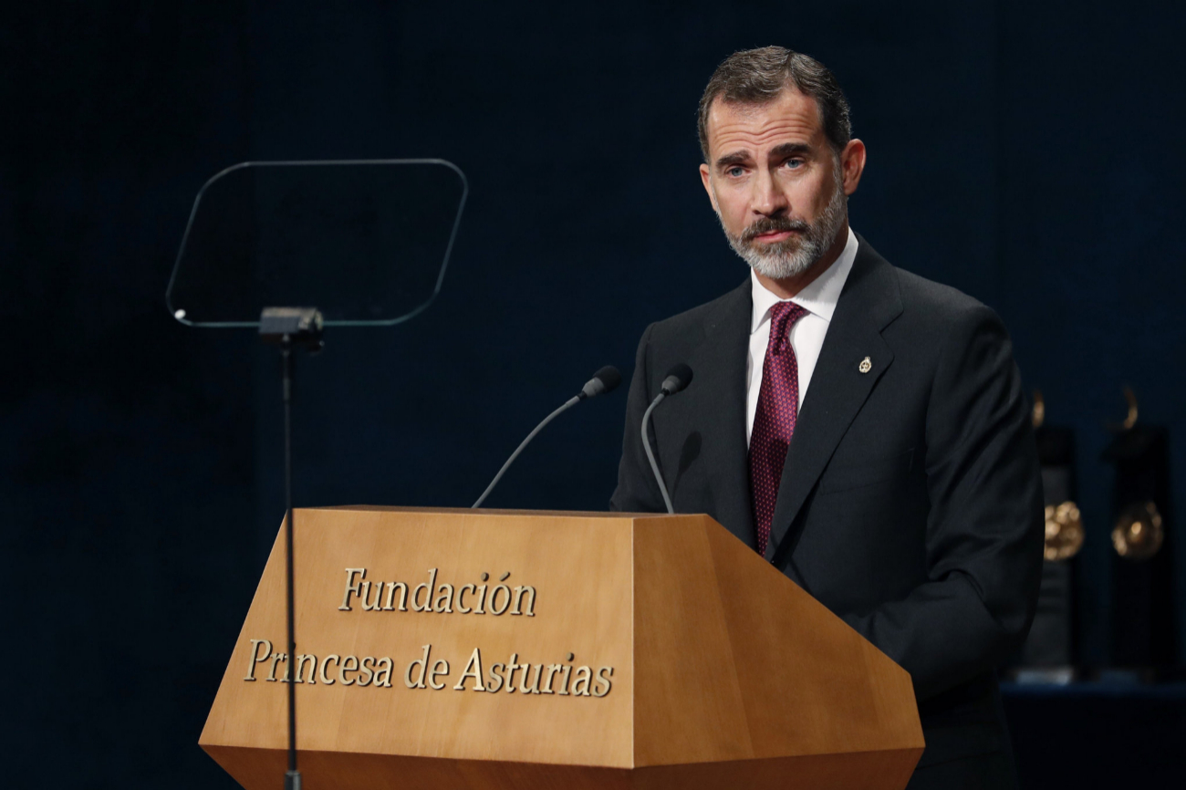 El Rey Felipe pronuncia su discurso durante la ceremonia de entrega de...