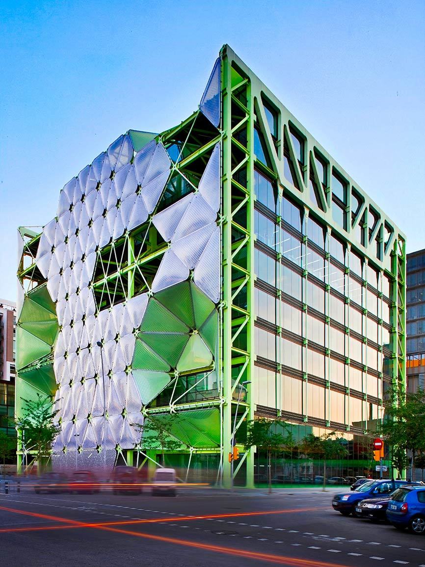 Edificio Media-TIC. Arquitecto Enric Ruiz-Geli.