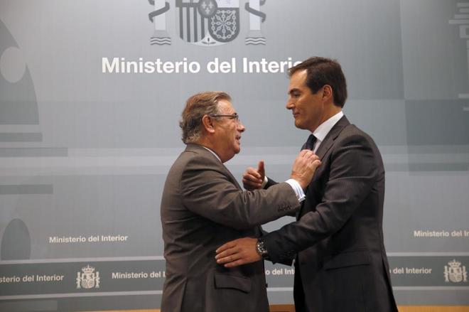 Juan Ignacio Zoido, ministro del Interior, con Jos Antonio Nieto,...