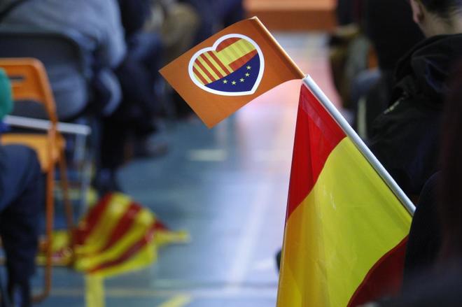 Un corazn que simboliza la unin entre Catalua, Espaa y Europa,...