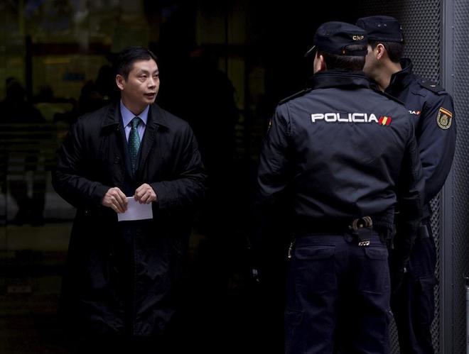 El empresario chino Gao Ping, a la salida de la Audiencia Nacional.