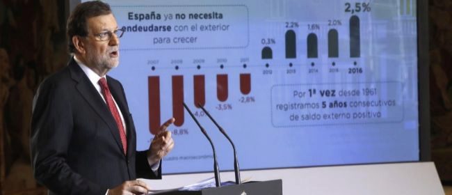 Mariano Rajoy durante la rueda de prensa que ha ofrecido hoy en el...