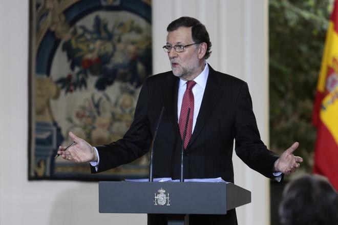 El presidente del Gobierno, Mariano Rajoy, en rueda de prensa tras la...