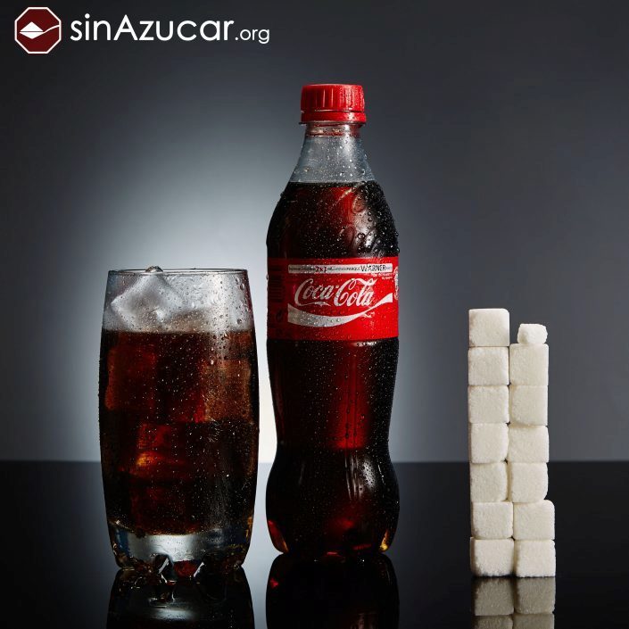Una botella de 500 ml. de Coca-Cola contiene 53 gr. de azúcar, lo que...