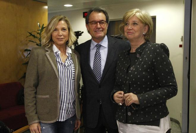 El expresident Artur Mas ,Irene Rigau  y Joana Ortega en los estudios...