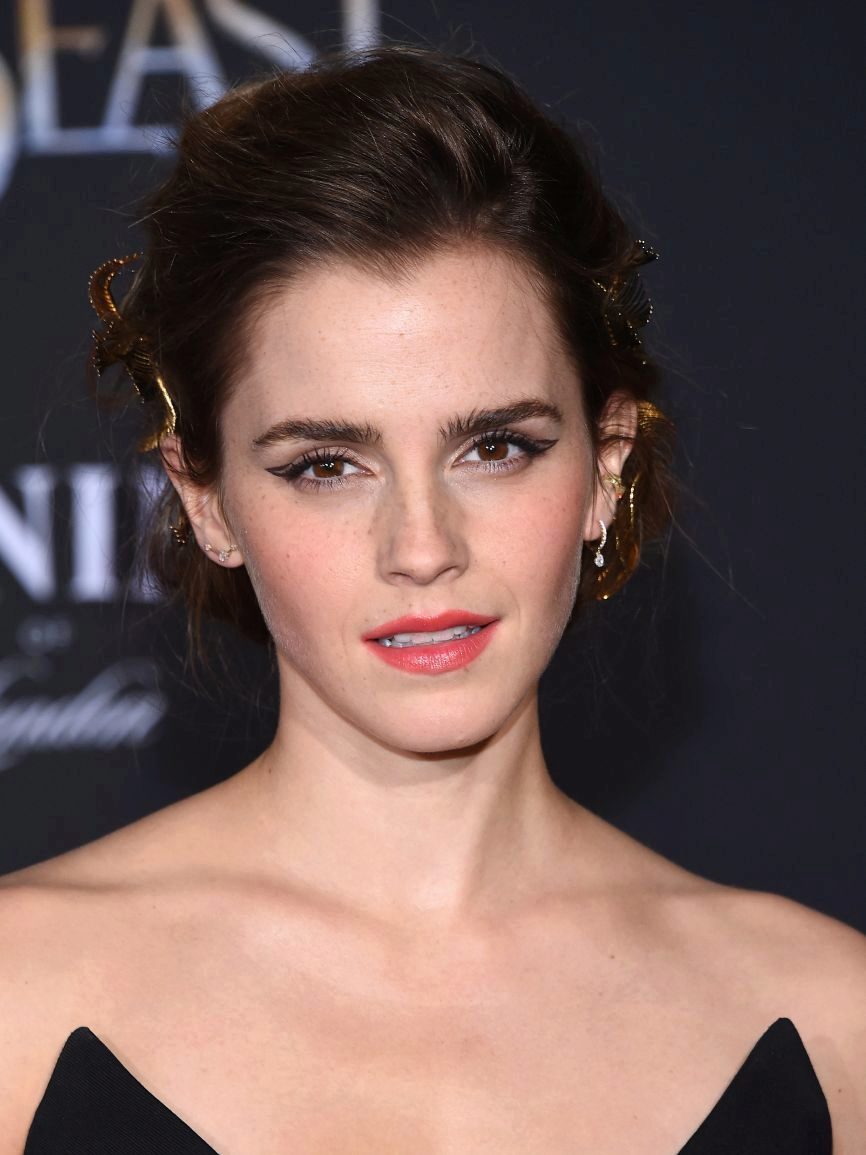 Tras ser portada de la revista Vanity Fair, la actriz Emma Watson ha...