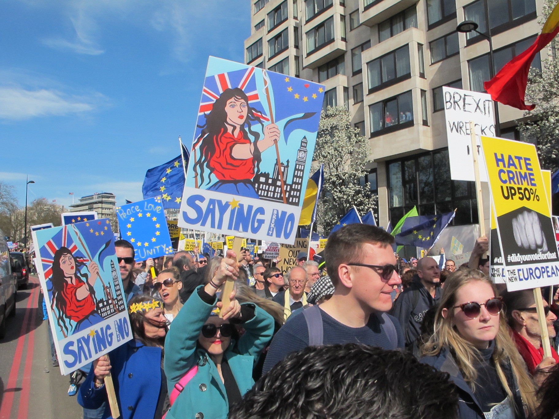 Marcha europesta en Londres con motivo del 60 aniversario del Tratado de Roma.