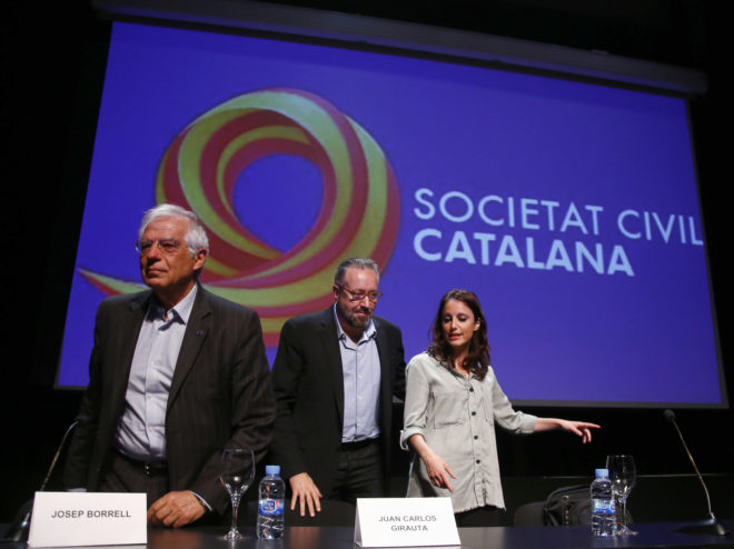 Josep Borrell, Juan Carlos Girauta y Andrea Levy, en la conferencia...