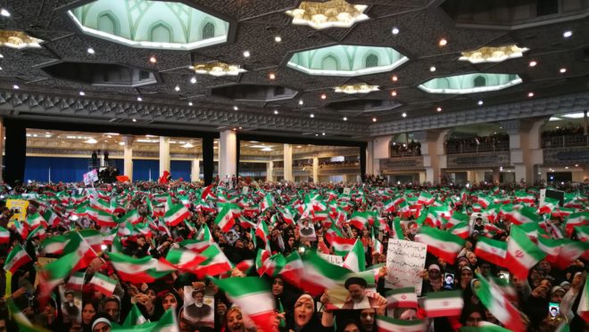 Ms de 10.000 personas asisten a un acto electoral en el complejo Mosalla de Tehern