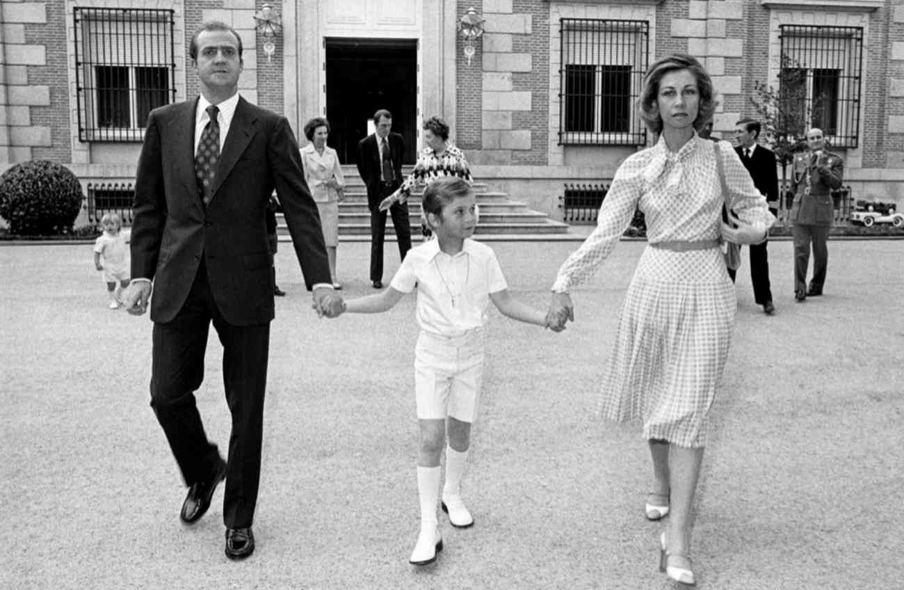 El 30 de mayo de 1975, la recibi el actual Rey de Espaa, Felipe...