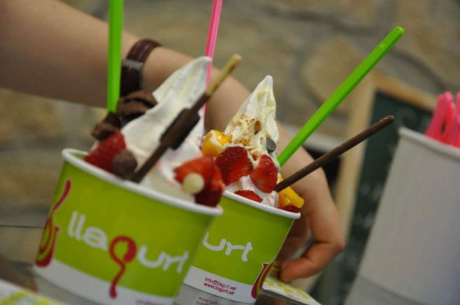Tarrina de yogur helado en Llagurt