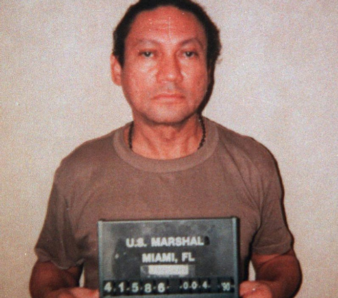 Foto de la ficha de su ingreso en la crcel de Miami en 1990.