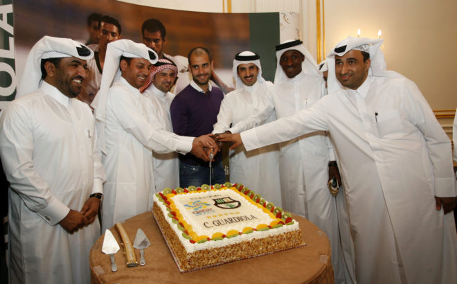 Pep Guardiola en una celebracin con el equipo Al-Ahli en diciembre...