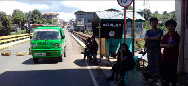 Control militar en Marawi.