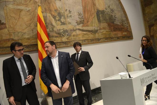 La presidenta de la diputacin de Barcelona, Merc Conesa, y el...