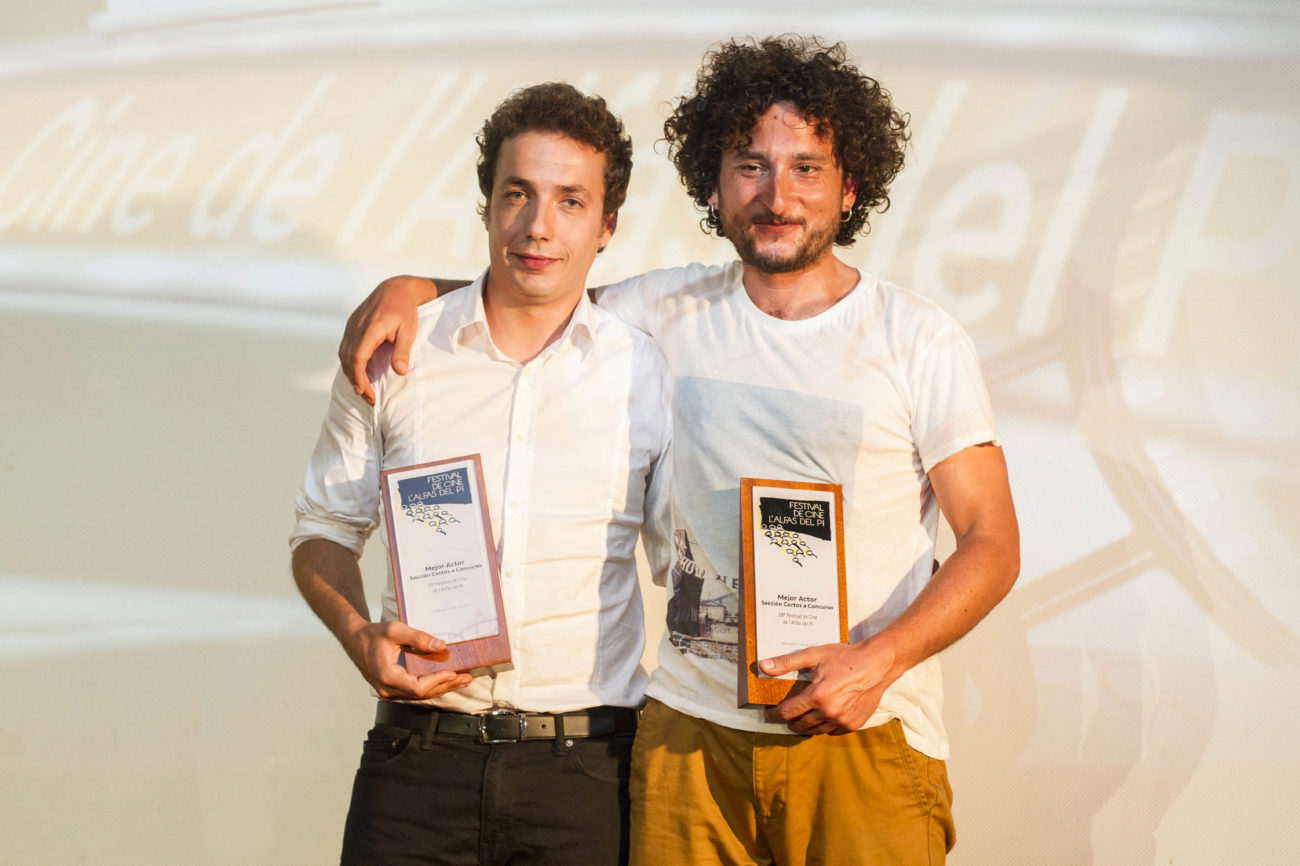 Los ganadores del premio al Mejor Actor, Vito Sanz (i) y Hammudi...