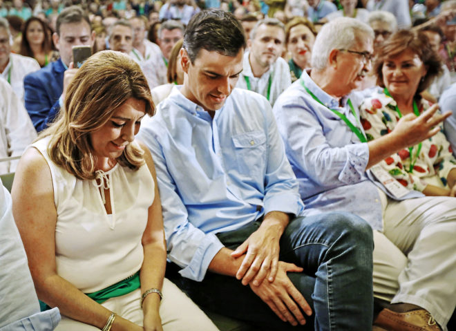 Susana Daz y Pedro Snchez, ayer, en la clausura del congreso...