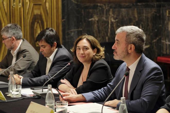 La alcaldesa de Barcelona, Ada Colau, reunida con agentes econmicos...