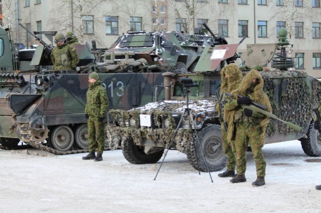Tropas de la OTAN en una parada militar en Rukla (Lituania)