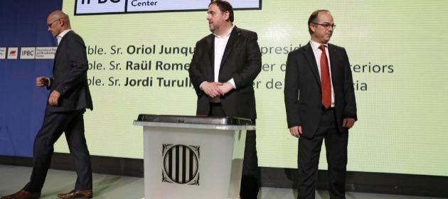 El vicepresidente de la Generalitat, Oriol Junqueras, el consejero de...
