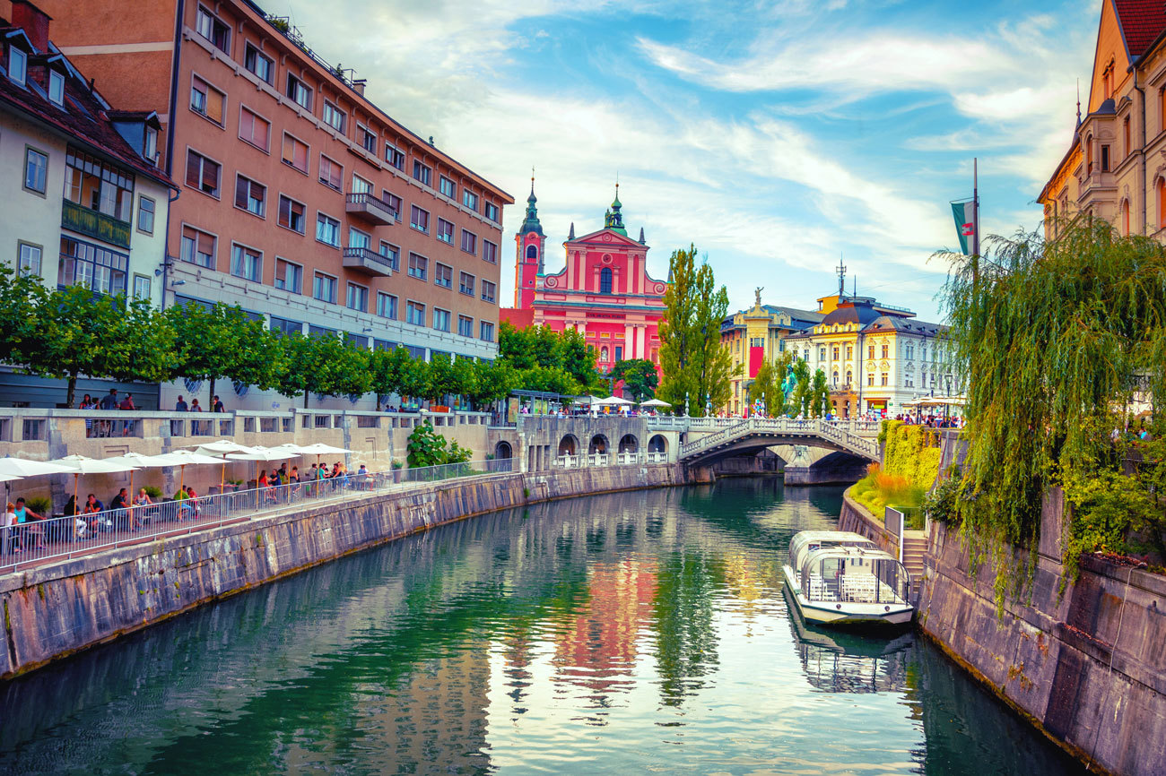 Liubliana, la capital del pas, es la gran desconocida de Europa. Un...