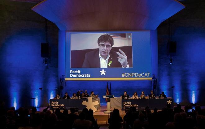 El ex &apos;president&apos; Carles Puigdemont durante una intervencin desde...