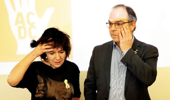 El ex &apos;conseller&apos; Jordi Turull y la periodista Empar Moliner en un...