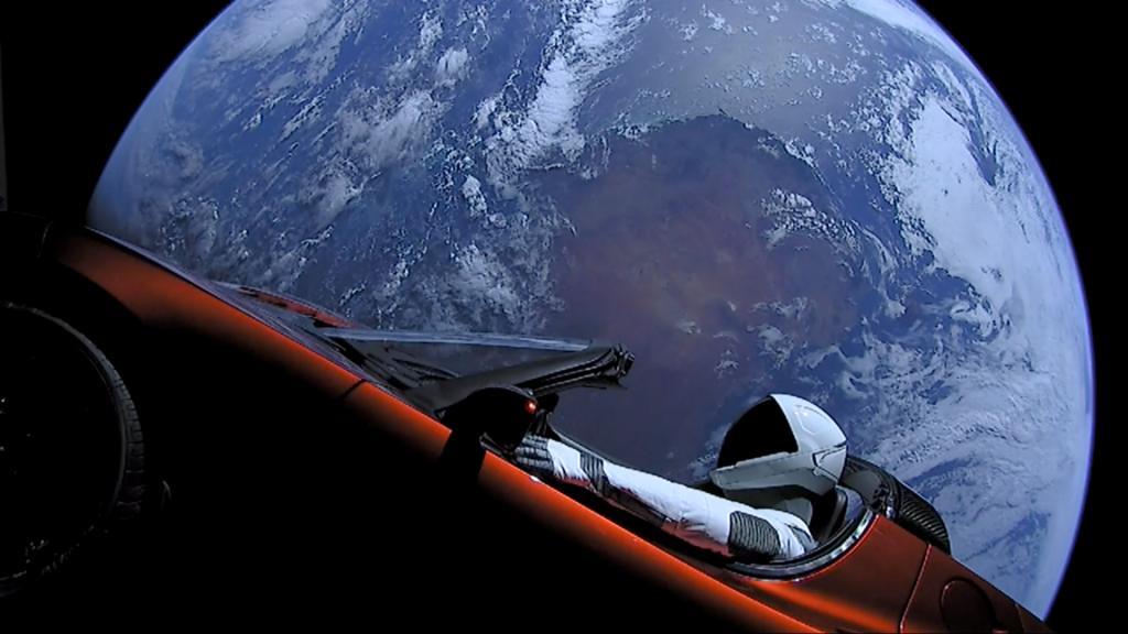 El Tesla, conducido por Starman, puesto en rbita.