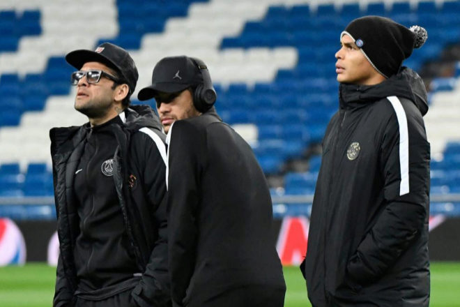 Alves, Neymar y Thiago Silva, en el Bernabu.