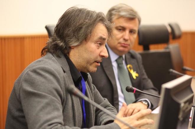 Jordi Munell, alcalde de Ripoll (izqda.) y el diputado del PDeCAT...