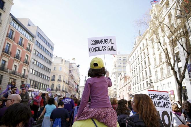 Un momento de la manifestación del Día de la Mujer en Madrid.