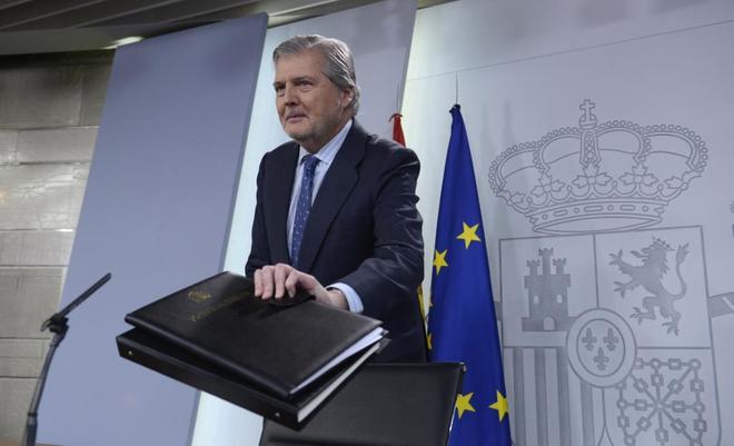 El portavoz del Gobierno, Íñigo Méndez de Vigo, en rueda de prensa...