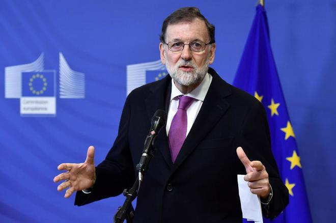 Mariano Rajoy se dirige a la prensa antes del inicio de la reunin...
