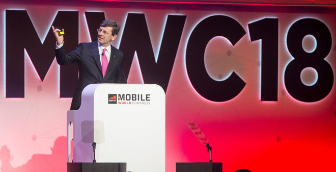El CEO de Vodafone, Vittorio Colao, en la primera jornada del MWC.