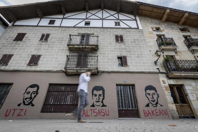 Pintadas en Alsasua con las caras de los tres detenidos