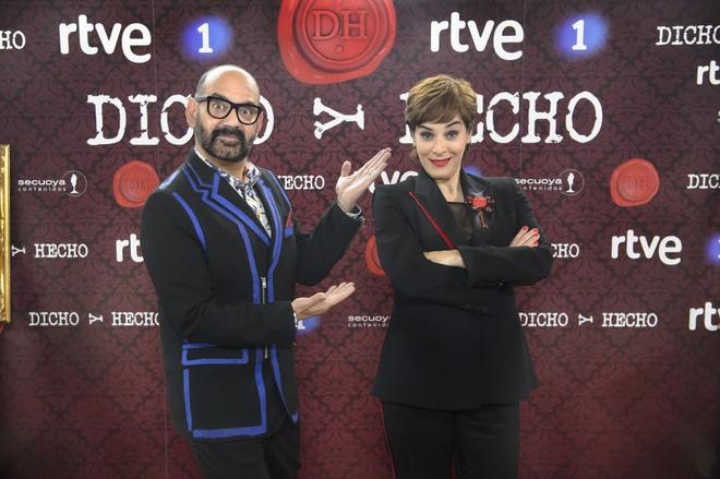Jos Corbacho y Anabel Alonso, presentadores de &apos;Dicho y hecho&apos;.